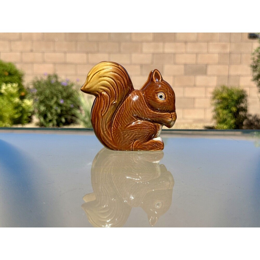 Vintage Gibson Home Ceramic Squirrel Napkin / Letter Holder ~ Fall Decor